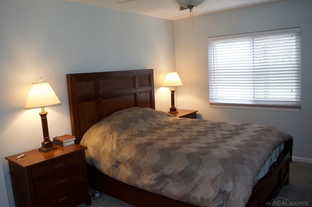 1121 Tienken Court Rochester, MI 48306 - Photo 15 of 35 50007864-14.JPG