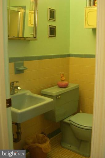 2921 Craiglawn Road Silver Spring, MD 20904 - Photo 11 of 29 Bath #1