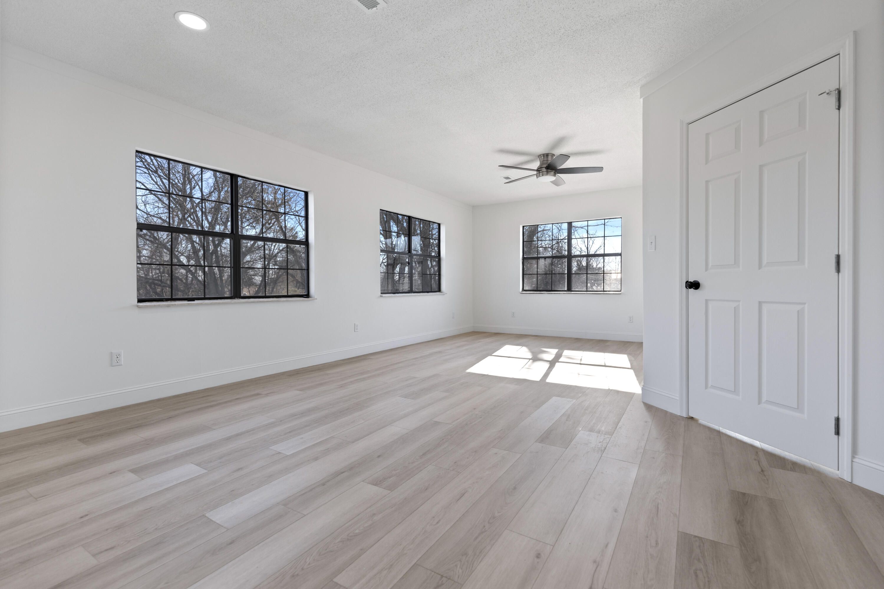 711 Walter Street Athens, TN 37303 - Photo 18 of 29 146A7529