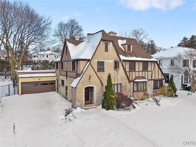 $499,000 | 310 Sedgwick Drive, Syracuse, NY 13203