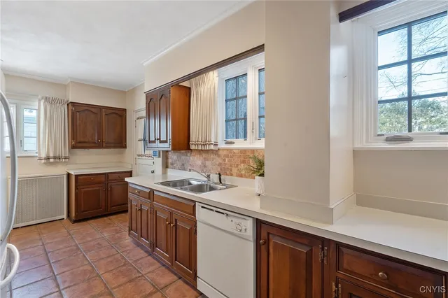 $499,000 | 310 Sedgwick Drive, Syracuse, NY 13203