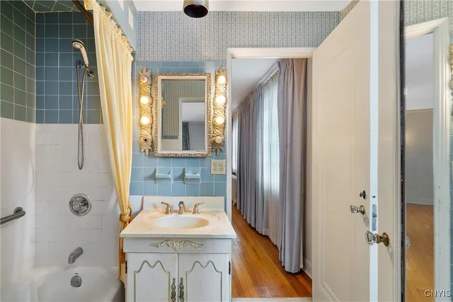 $499,000 | 310 Sedgwick Drive, Syracuse, NY 13203