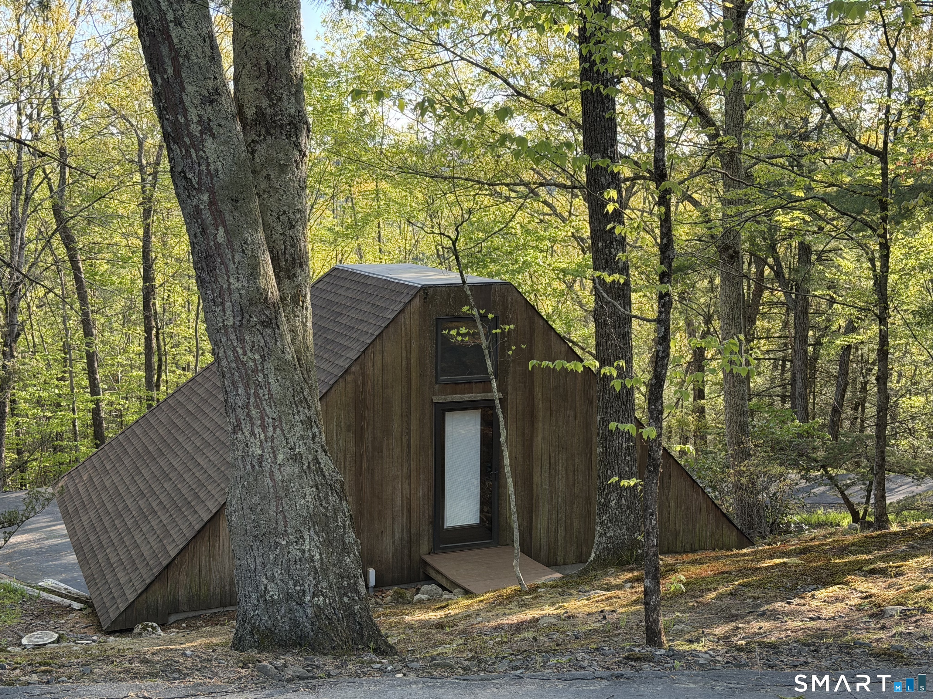 86 Washburn Road Canton, CT 06019 - Photo 35 of 40 a view of a garage
