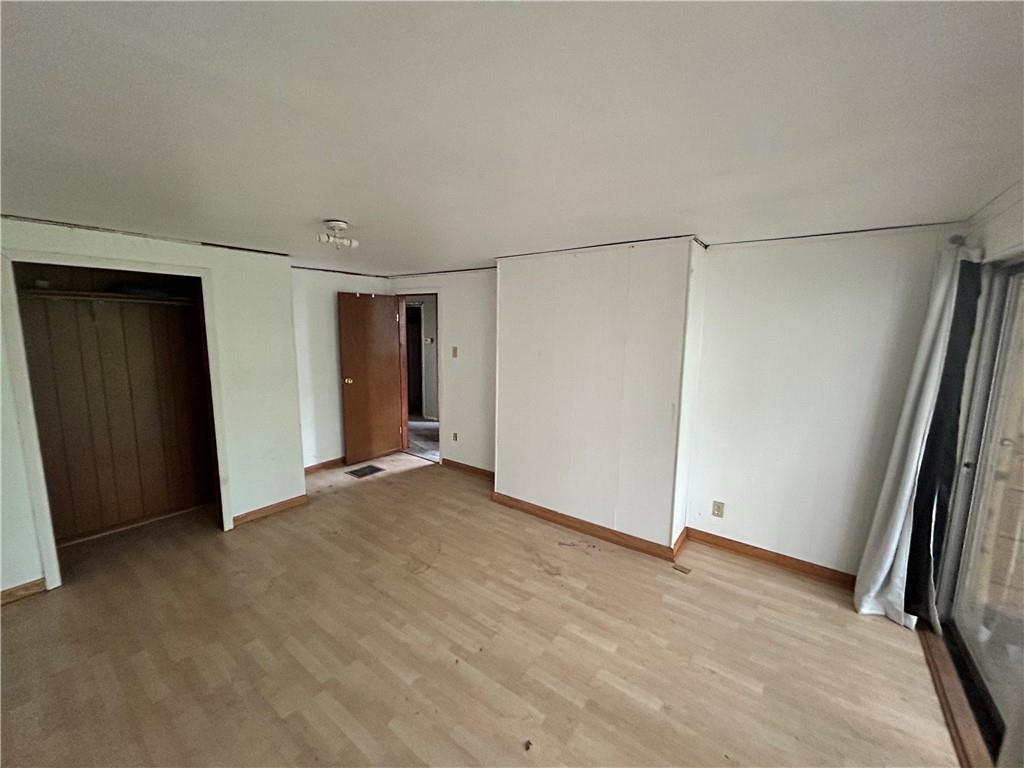 208 Delp Street Pittsburgh, PA 15202 - Photo 9 of 30 an empty room with closet