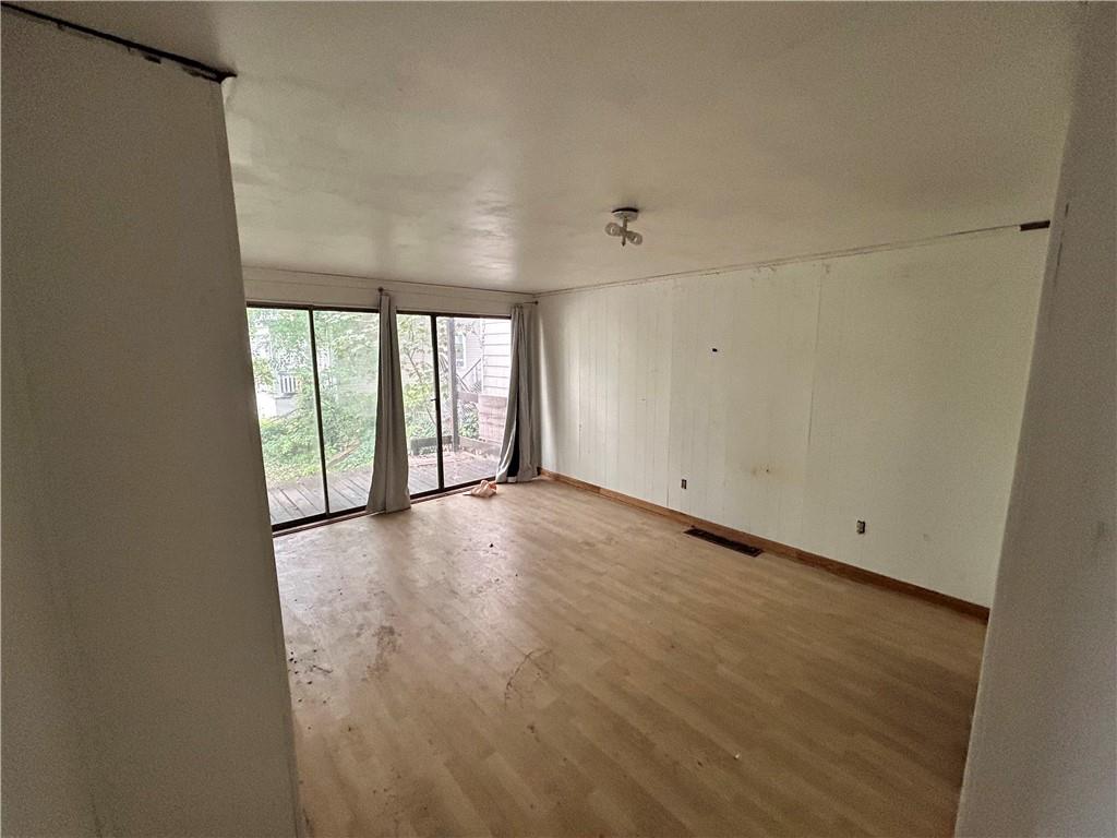 208 Delp Street Pittsburgh, PA 15202 - Photo 10 of 30 a view of an empty room with a window