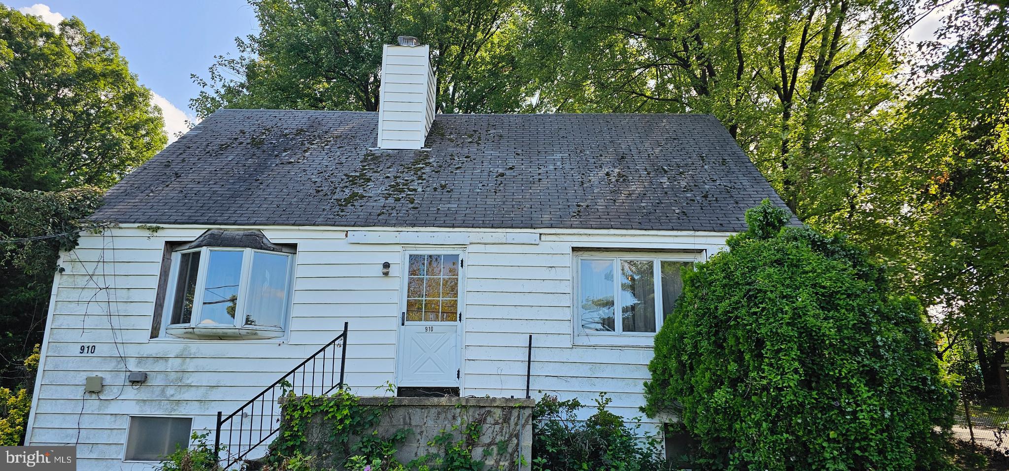 910 North Point Road Baltimore, MD 21224 - Photo 1 of 52 Gallery Image 1