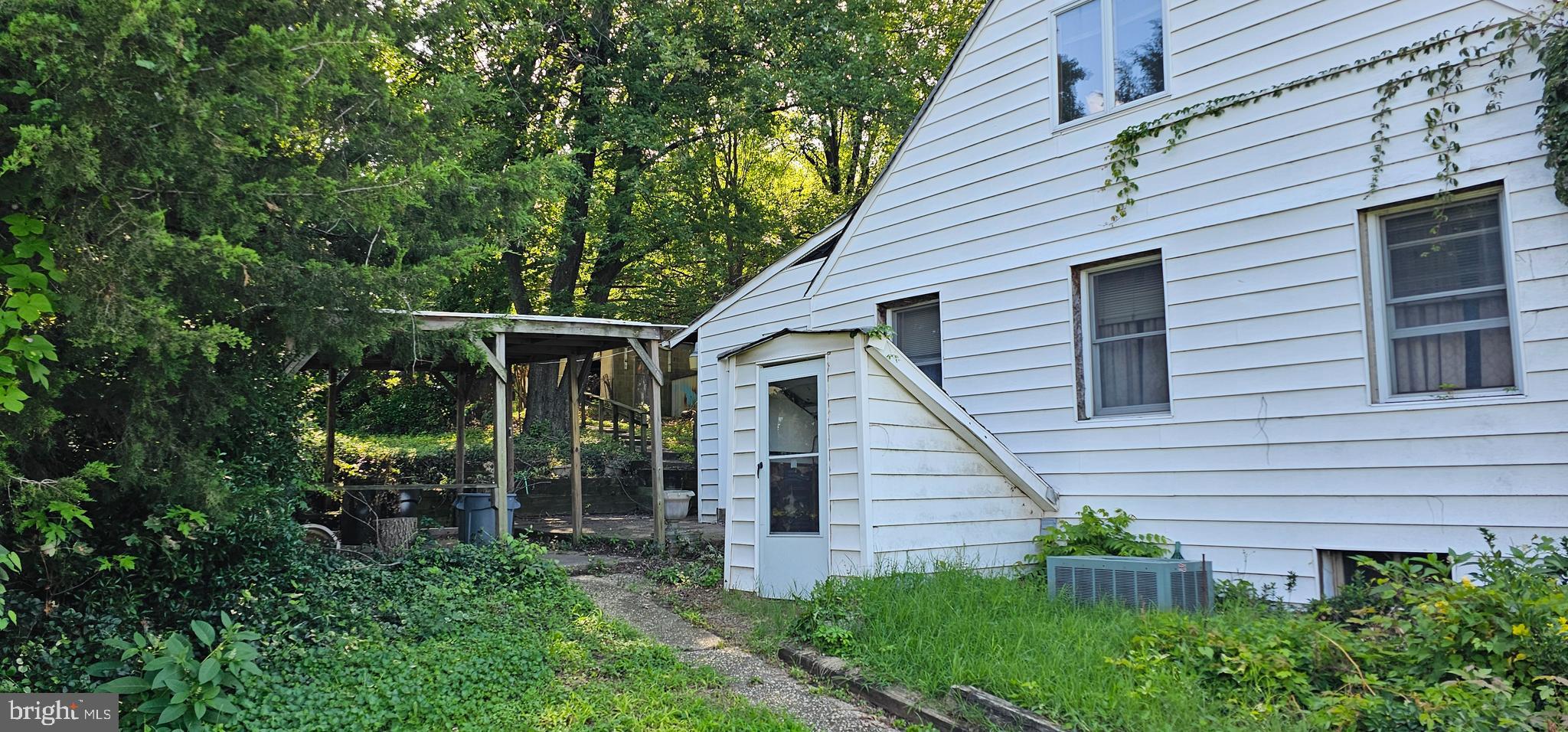 910 North Point Road Baltimore, MD 21224 - Photo 5 of 52 Gallery Image 5