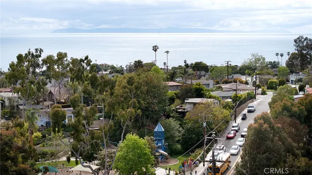 $1,150,000 | 815 Bluebird Canyon Drive, Laguna Beach, CA 92651