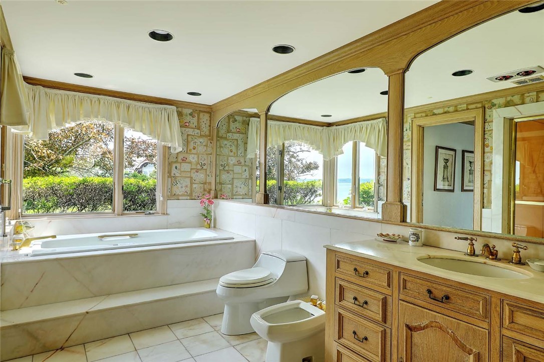 69 Nayatt Road Barrington, RI 02806 - Photo 34 of 49