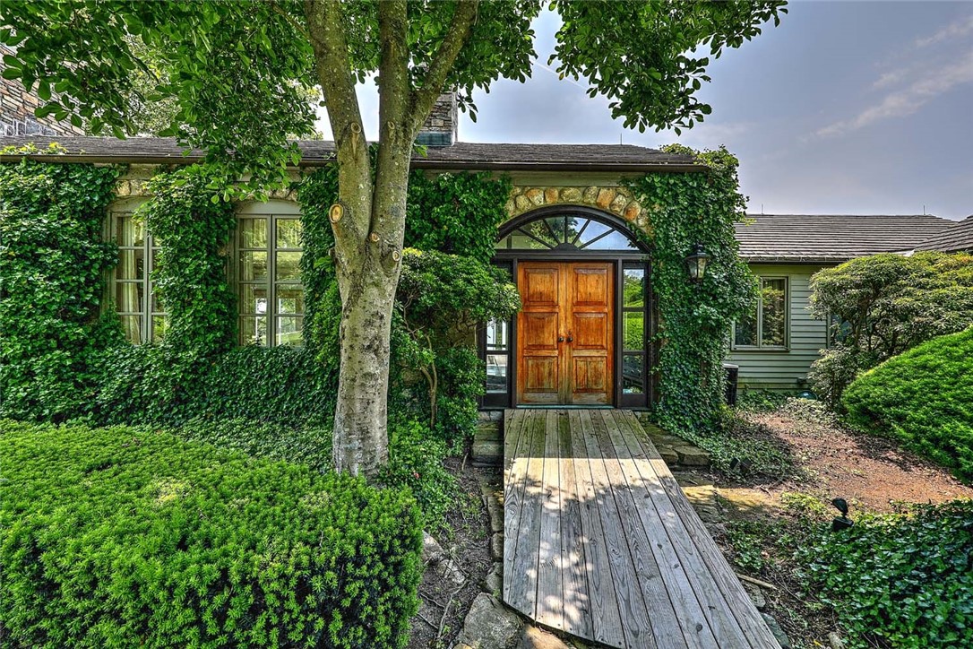 69 Nayatt Road Barrington, RI 02806 - Photo 6 of 49