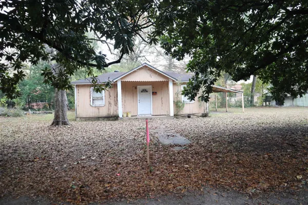 $44,900 | 825 Boll Street, Silsbee, TX 77656