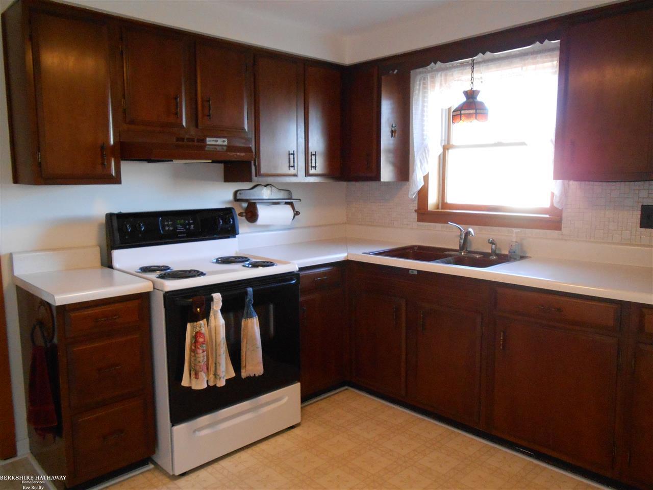 62800 New Haven Road Ray, MI 48096 - Photo 21 of 36 Cabinets are in great shape. Stove included