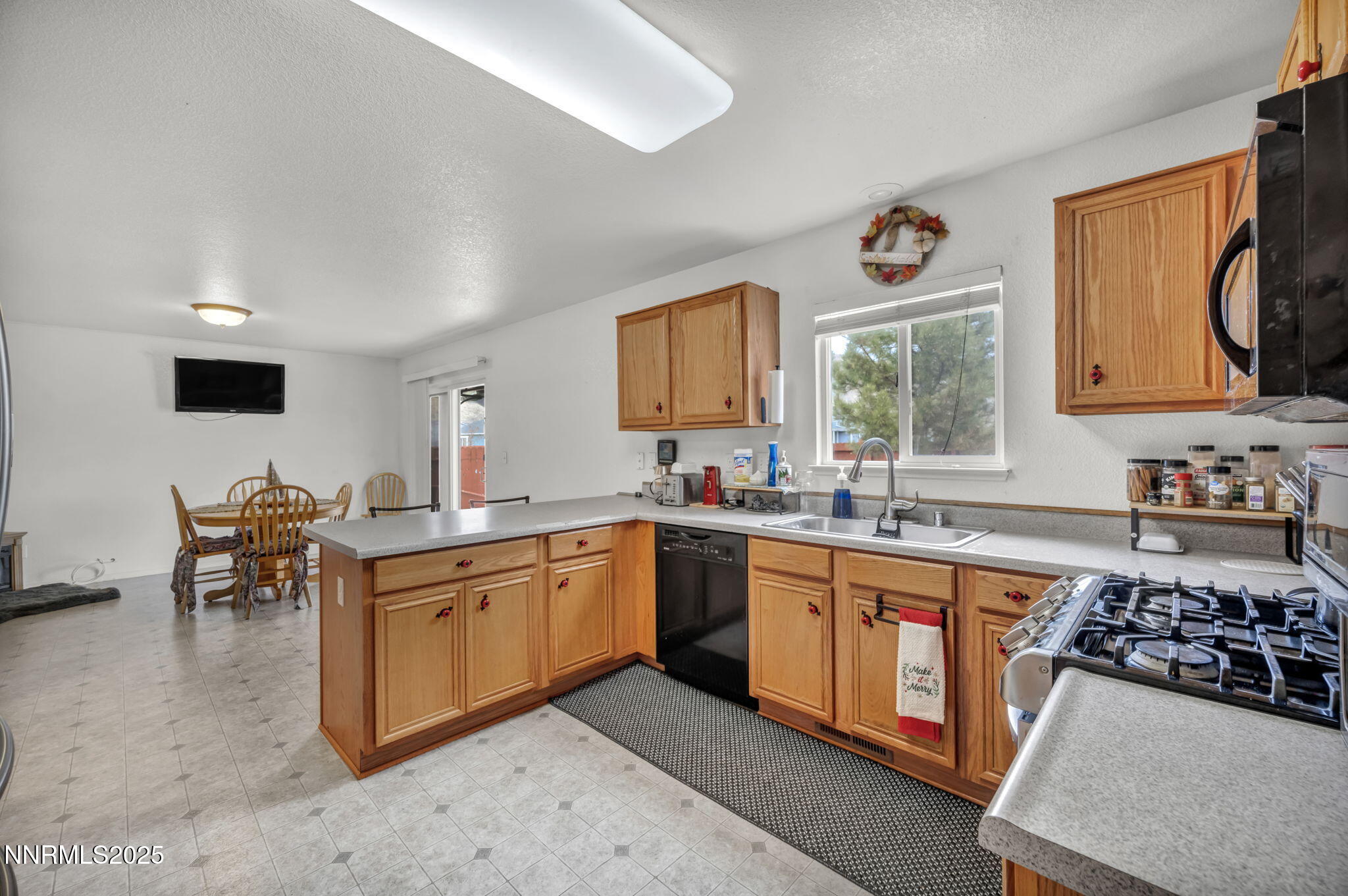 17795 Oakview Court Reno, NV 89508 - Photo 6 of 56 OC13