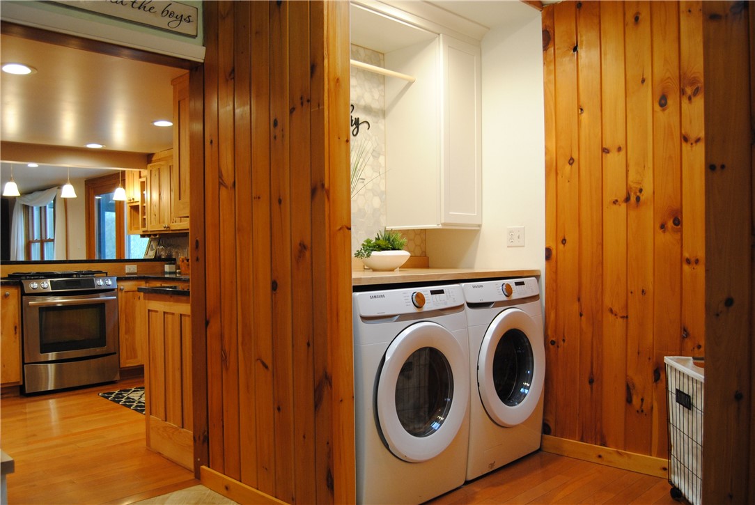 6786 Cayward Hill Road Prattsburgh, NY 14873 - Photo 15 of 42 laundry/mudroom