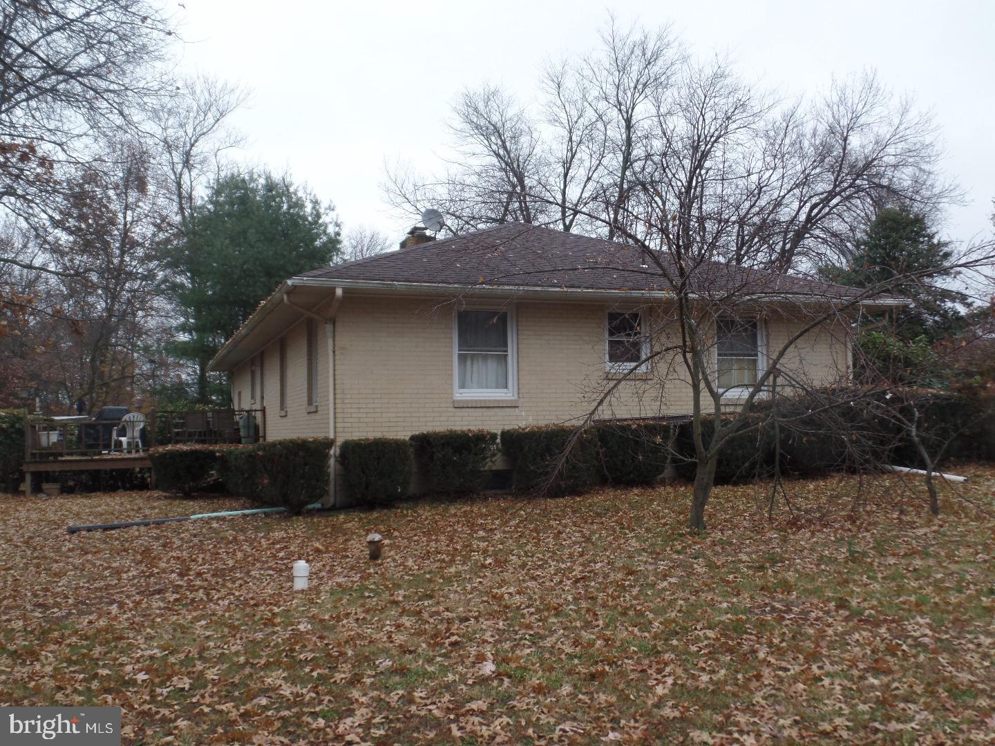 369 Ridge Road Telford, PA 18969 - Photo 4 of 14 Exterior Side