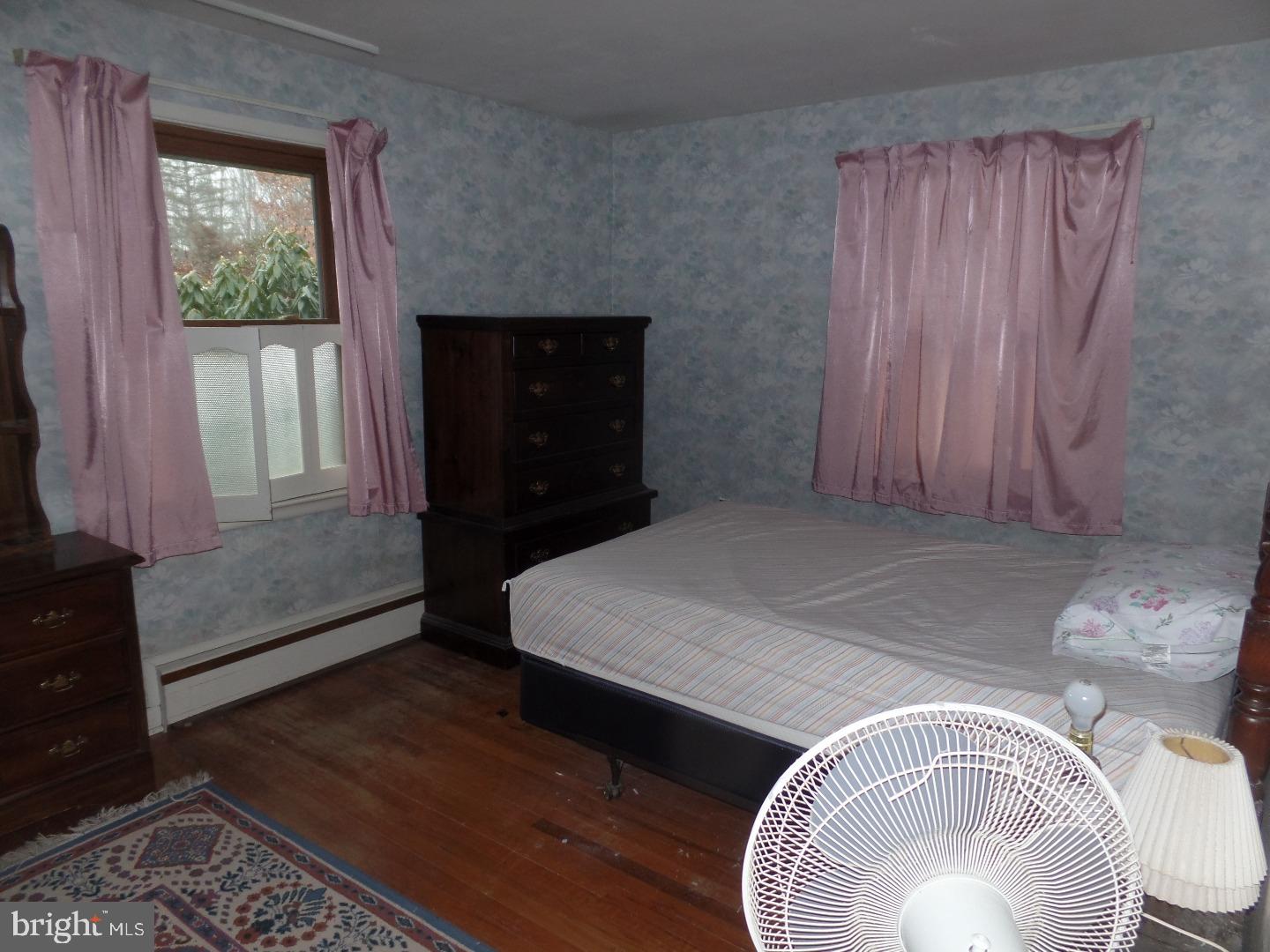 369 Ridge Road Telford, PA 18969 - Photo 10 of 14 Bedroom - Main