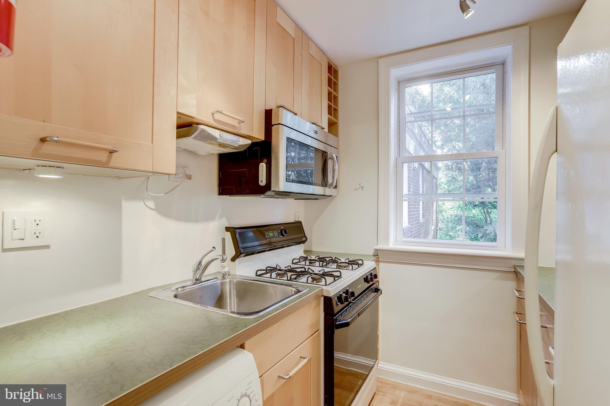 26 South Old Glebe Road, Unit 305B Arlington, VA 22204 - Photo 13 of 22