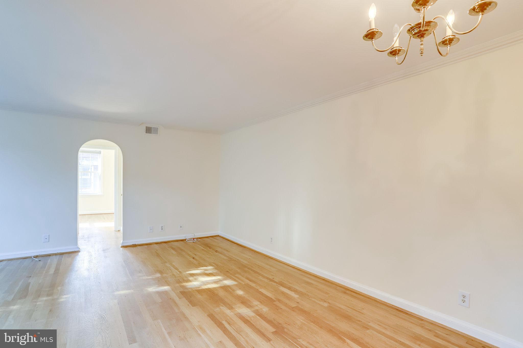 26 South Old Glebe Road, Unit 305B Arlington, VA 22204 - Photo 5 of 22