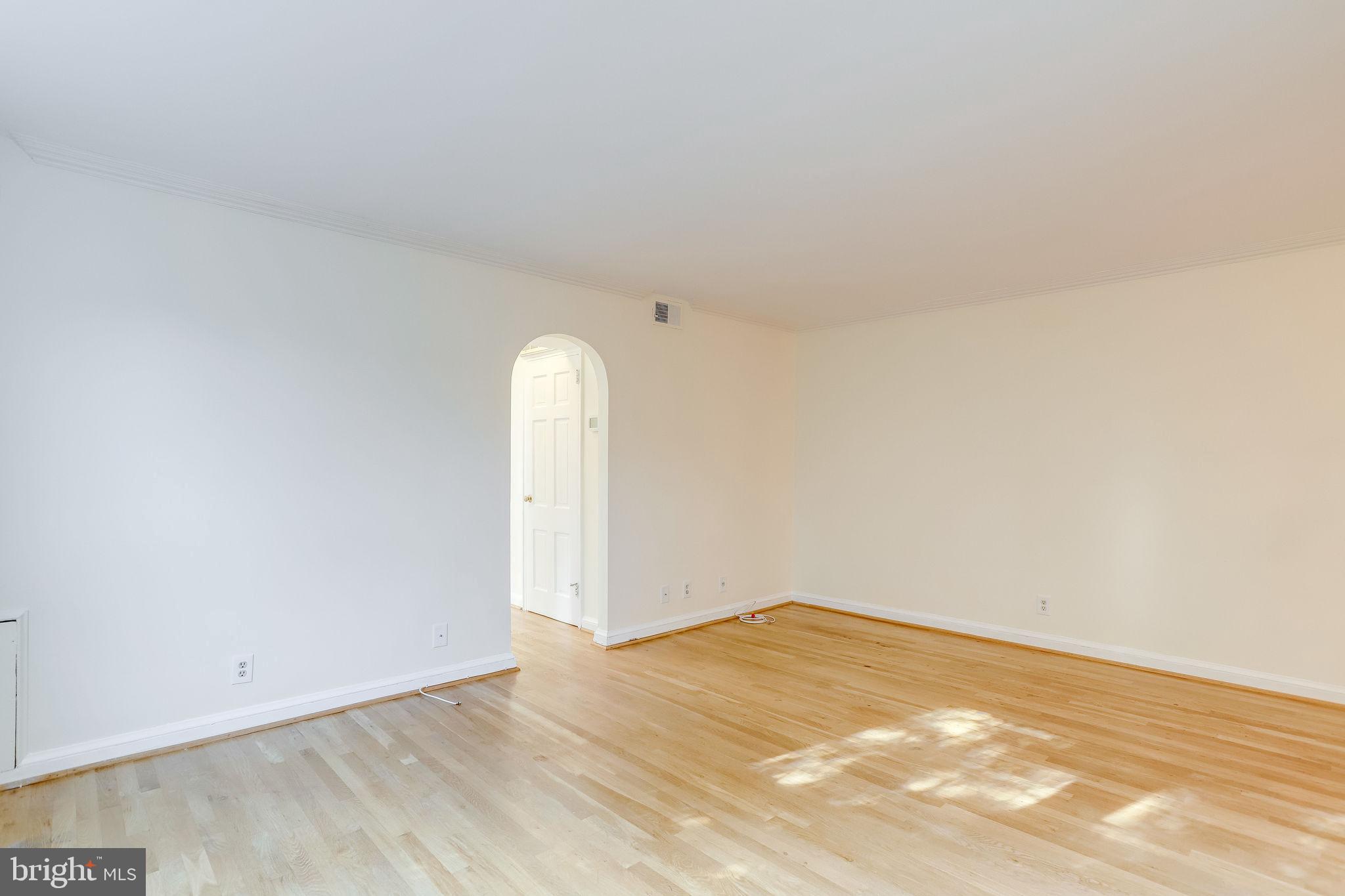 26 South Old Glebe Road, Unit 305B Arlington, VA 22204 - Photo 9 of 22