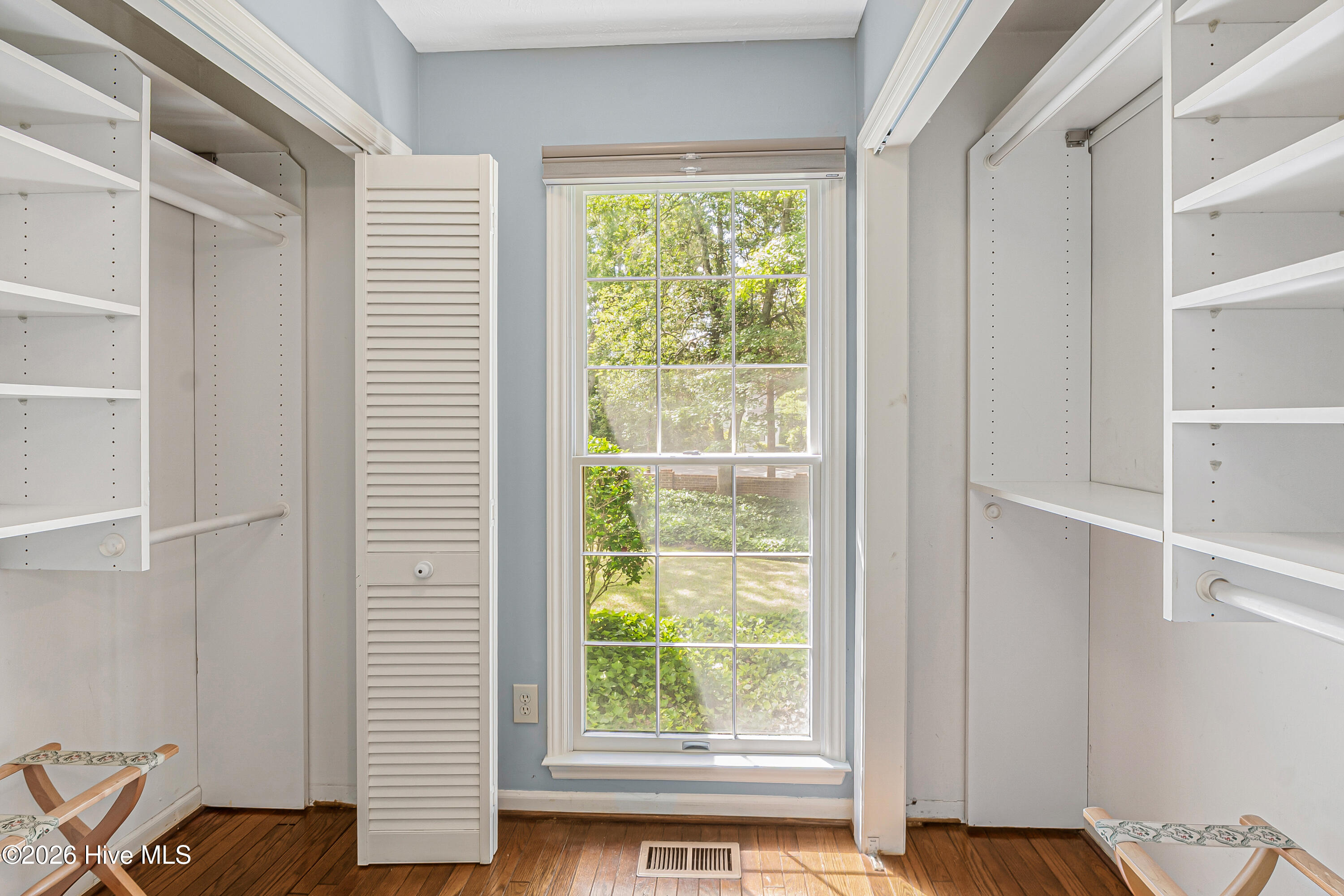25 Magnolia Road Pinehurst, NC 28374 - Photo 33 of 73 Primary Closet