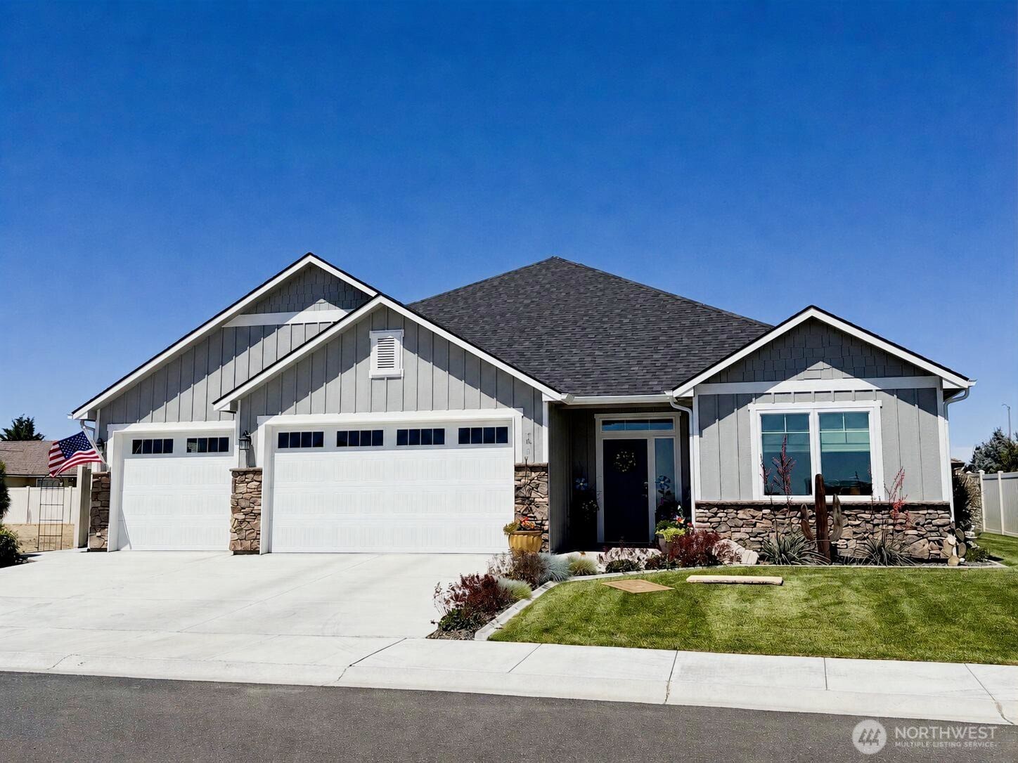 912 South M Loop Drive Southwest Quincy, WA 98848 - Photo 1 of 2
