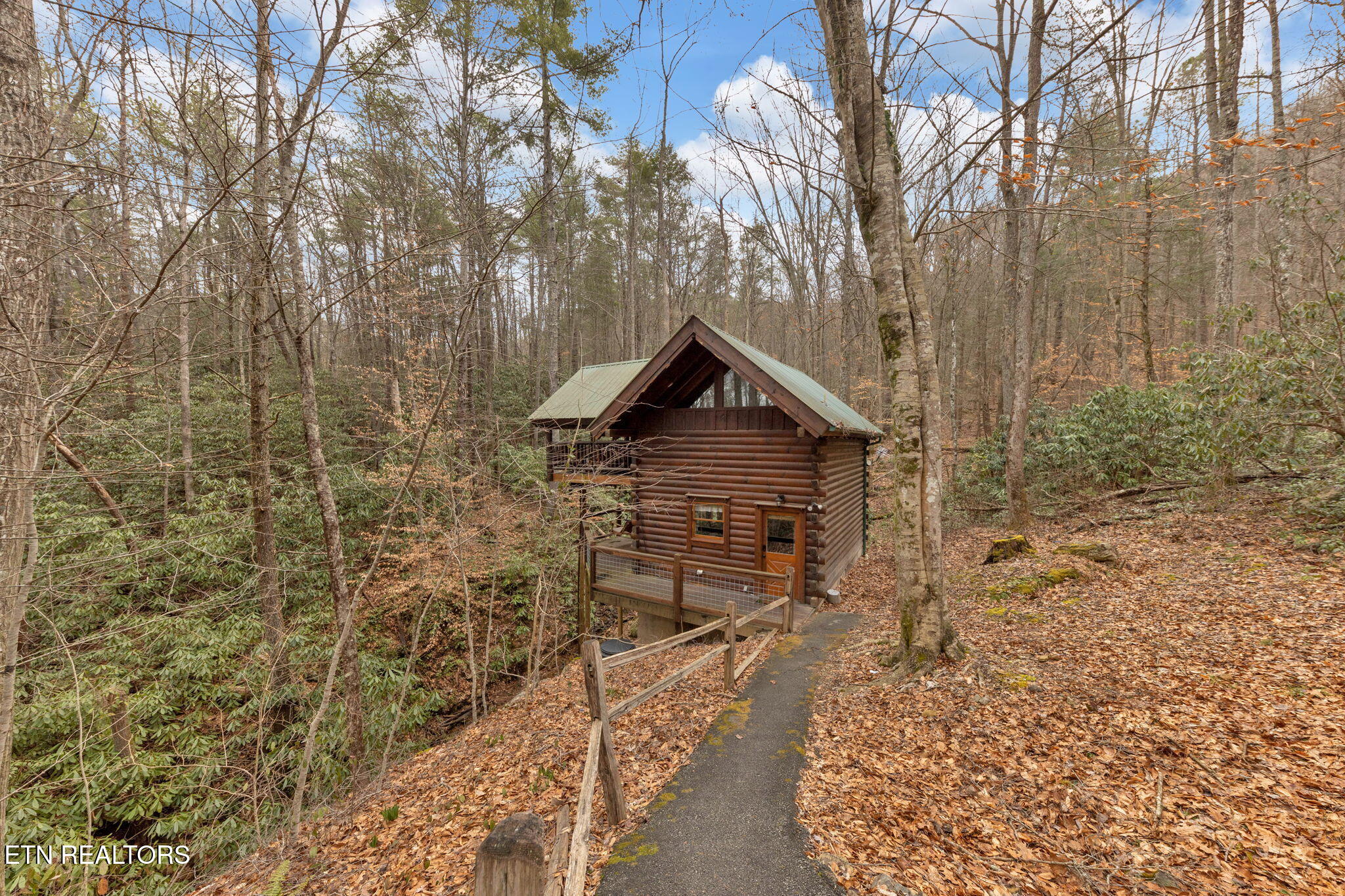 3114 Brothers Way Sevierville, TN 37862 - Photo 3 of 29 31-web-or-mls-M50A0254