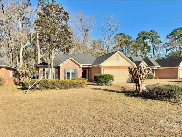 $2,800 | 6 Oak Park Place, Savannah, GA 31405