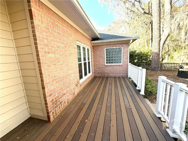 $2,600 | 6 Oak Park Place, Savannah, GA 31405