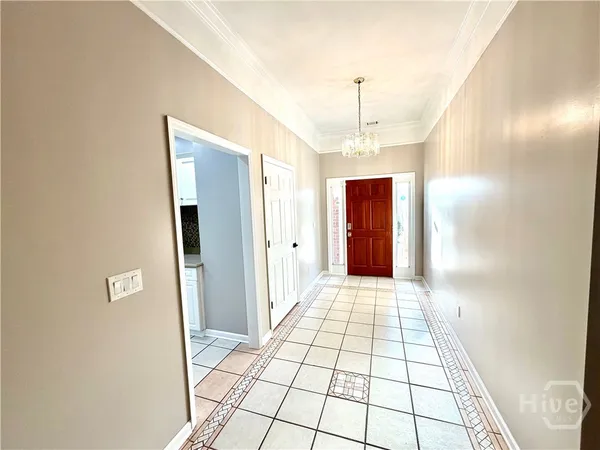 $2,600 | 6 Oak Park Place, Savannah, GA 31405