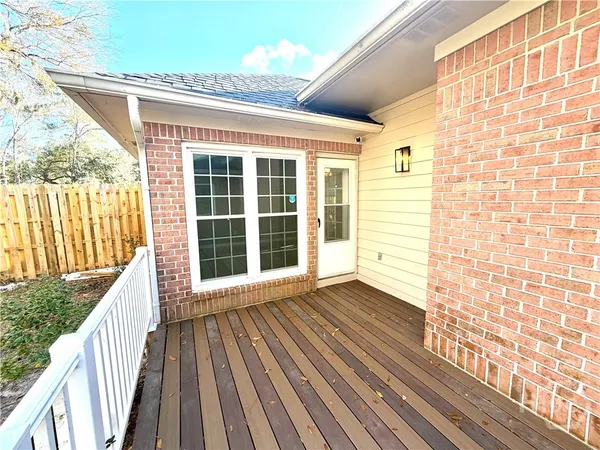 $2,600 | 6 Oak Park Place, Savannah, GA 31405