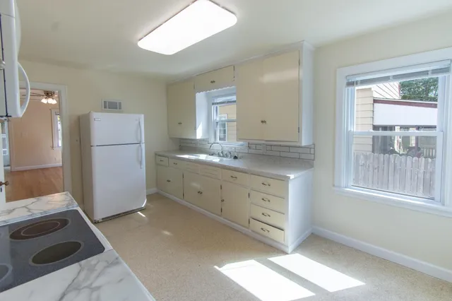 $2,100 | 7208 33rd Avenue, Kenosha, WI 53142