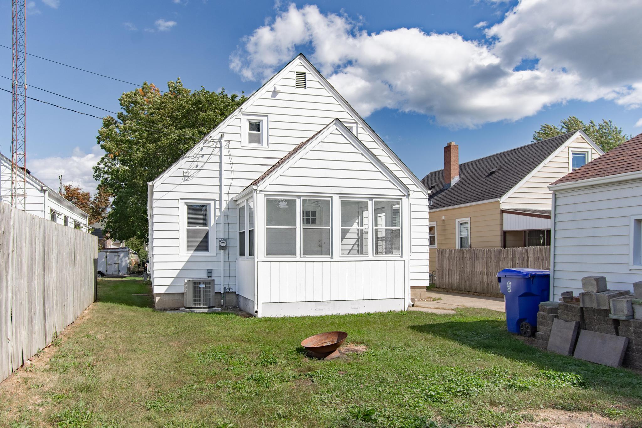 7208 33rd Avenue Kenosha, WI 53142 - Photo 25 of 28 7208 33rd Steve-24