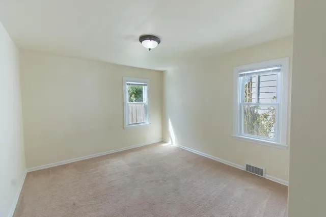 $2,100 | 7208 33rd Avenue, Kenosha, WI 53142