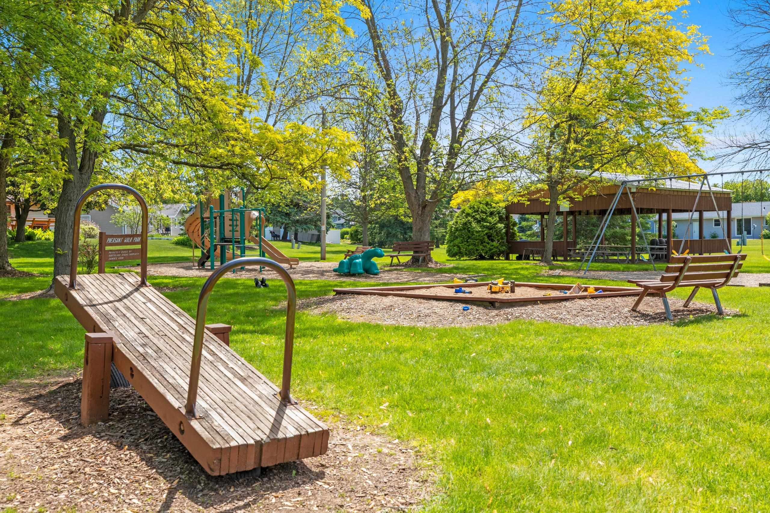 89 Hillock Court Appleton, WI 54914 - Photo 35 of 56