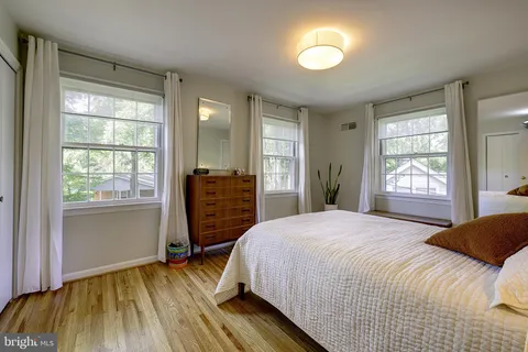 $650,000 | 5 Olivewood Court, Greenbelt, MD 20770