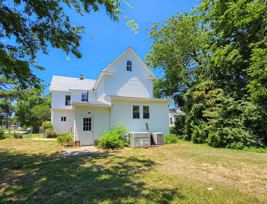 7781 Seaside Road Nassawadox, VA 23413 - Photo 2 of 49