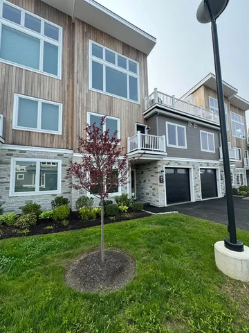 $999,900 | 36 Vantage Point Drive, Unit 4, Laconia, NH 03246