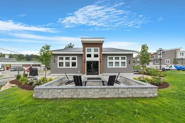 $999,900 | 36 Vantage Point Drive, Unit 4, Laconia, NH 03246