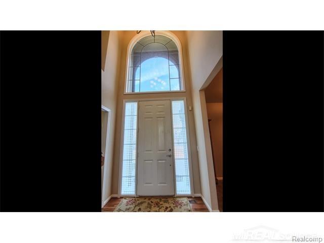 1353 Welland Drive Rochester, MI 48306 - Photo 4 of 35 31267417-3.JPG