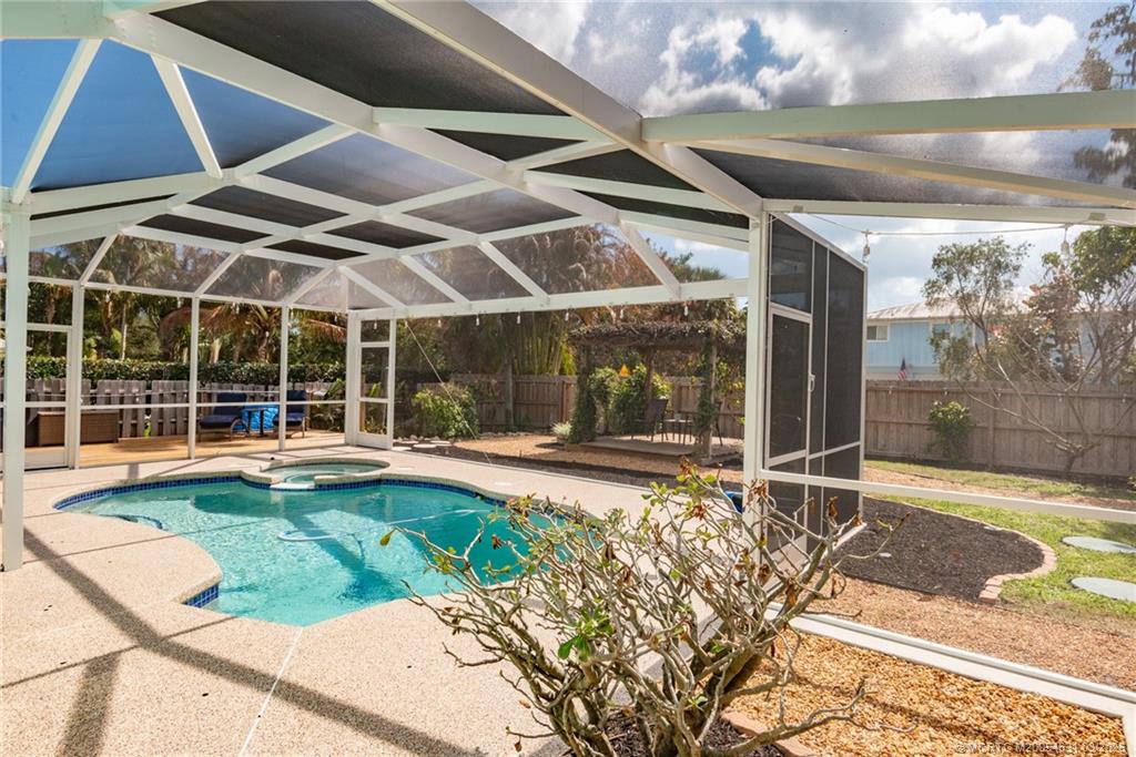 4095 Southeast Bay Avenue Stuart, FL 34997 - Photo 23 of 36