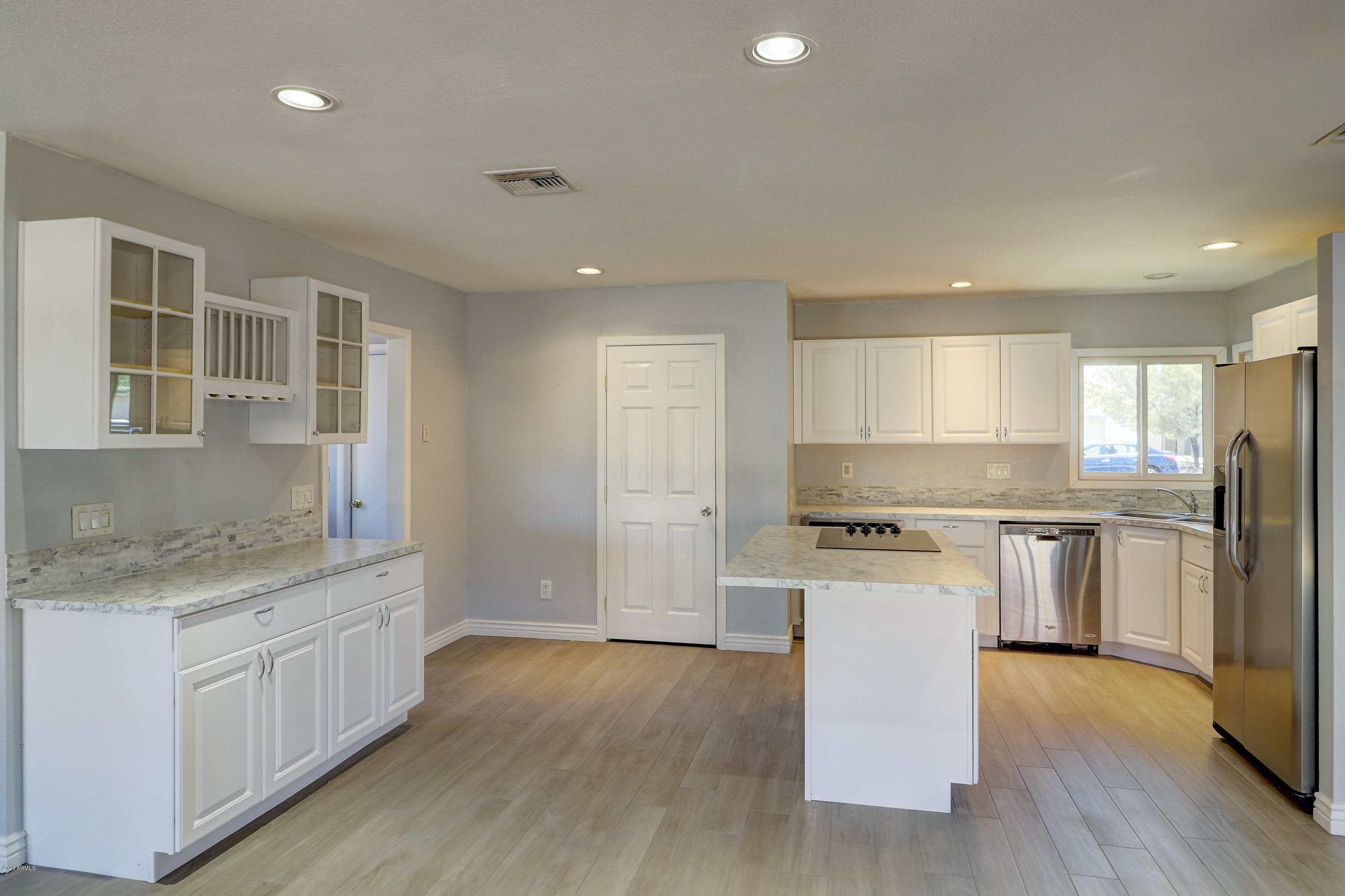 3300 South Terrace Road Tempe, AZ 85282 - Photo 10 of 42 B (8)