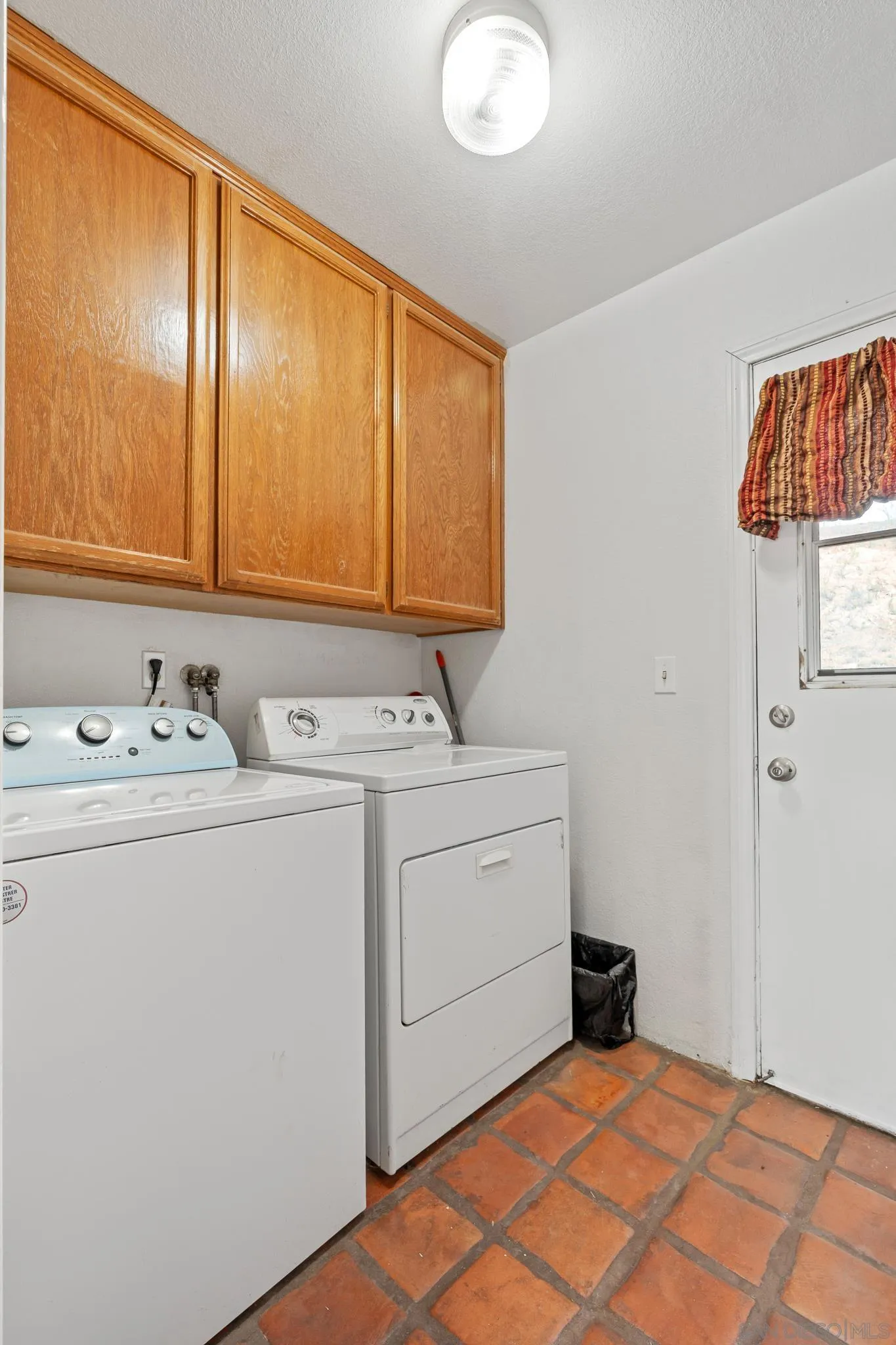 1370 Marron Valley Road Dulzura, CA 91917 - Photo 28 of 49 Laundry