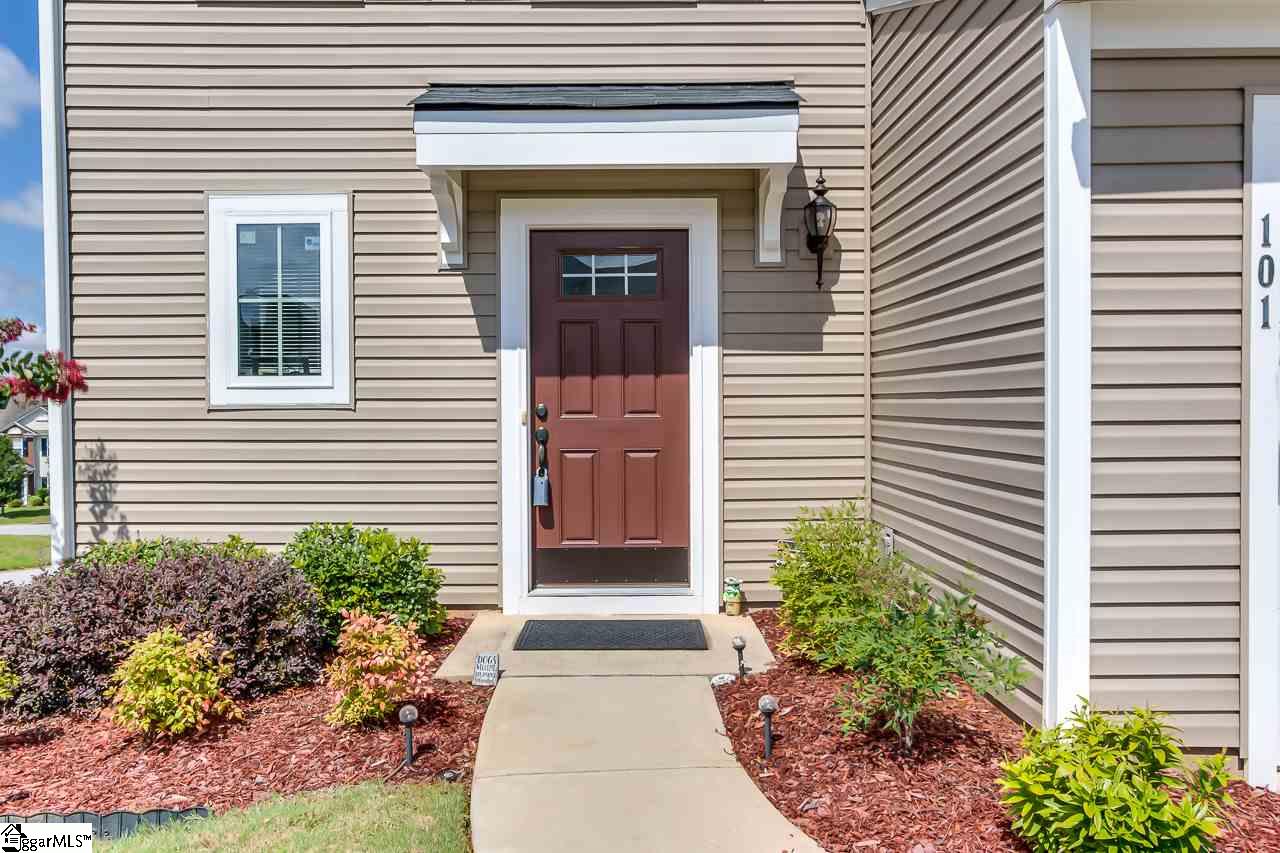101 Shale Court Greenville, SC 29607 - Photo 4 of 32 Gallery Image 4