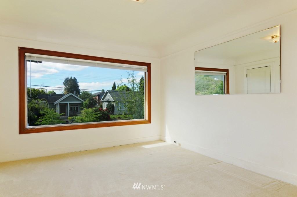 720 North 76th Street Seattle, WA 98103 - Photo 12 of 24