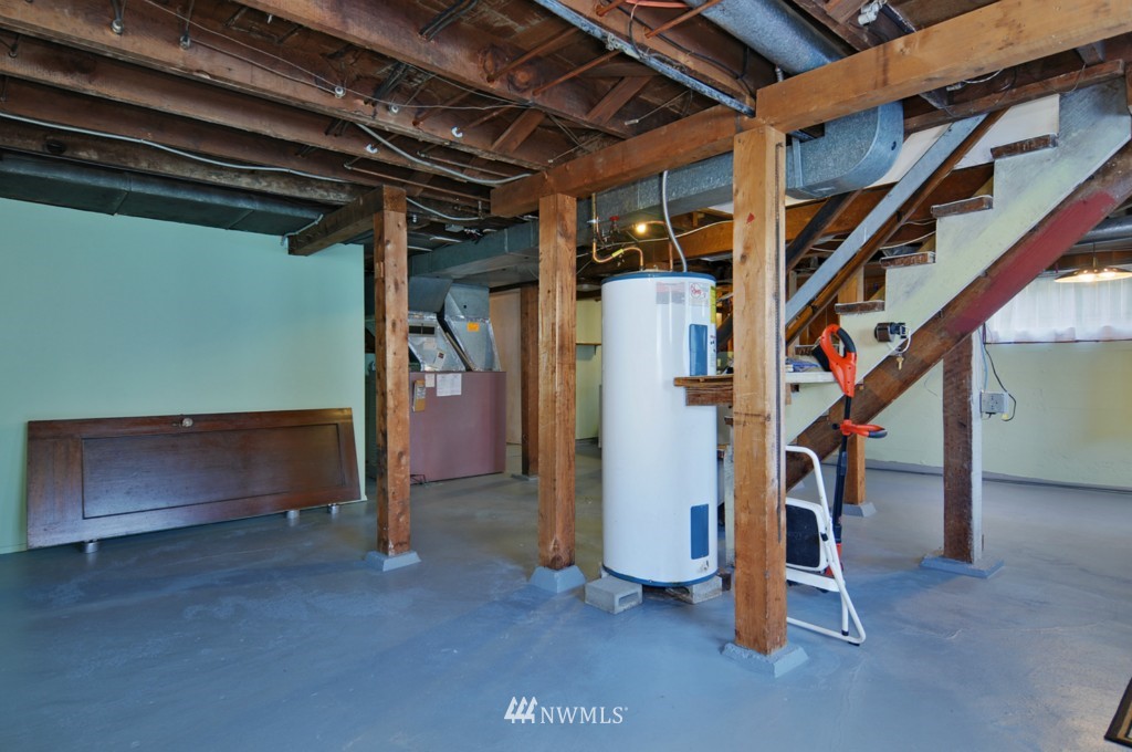 720 North 76th Street Seattle, WA 98103 - Photo 15 of 24