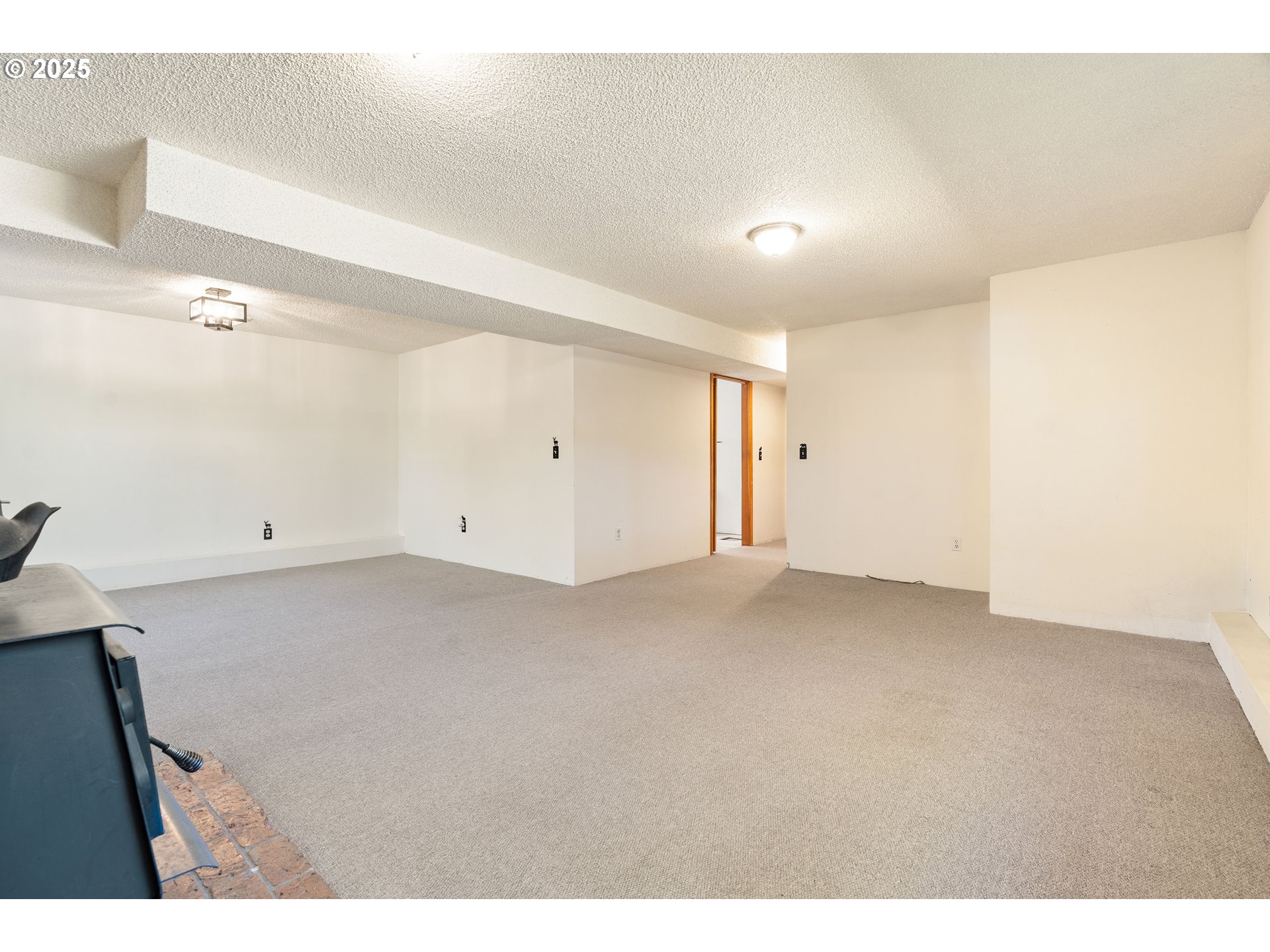 1246 Southeast Barnes Road Gresham, OR 97080 - Photo 32 of 43 a view of an empty room