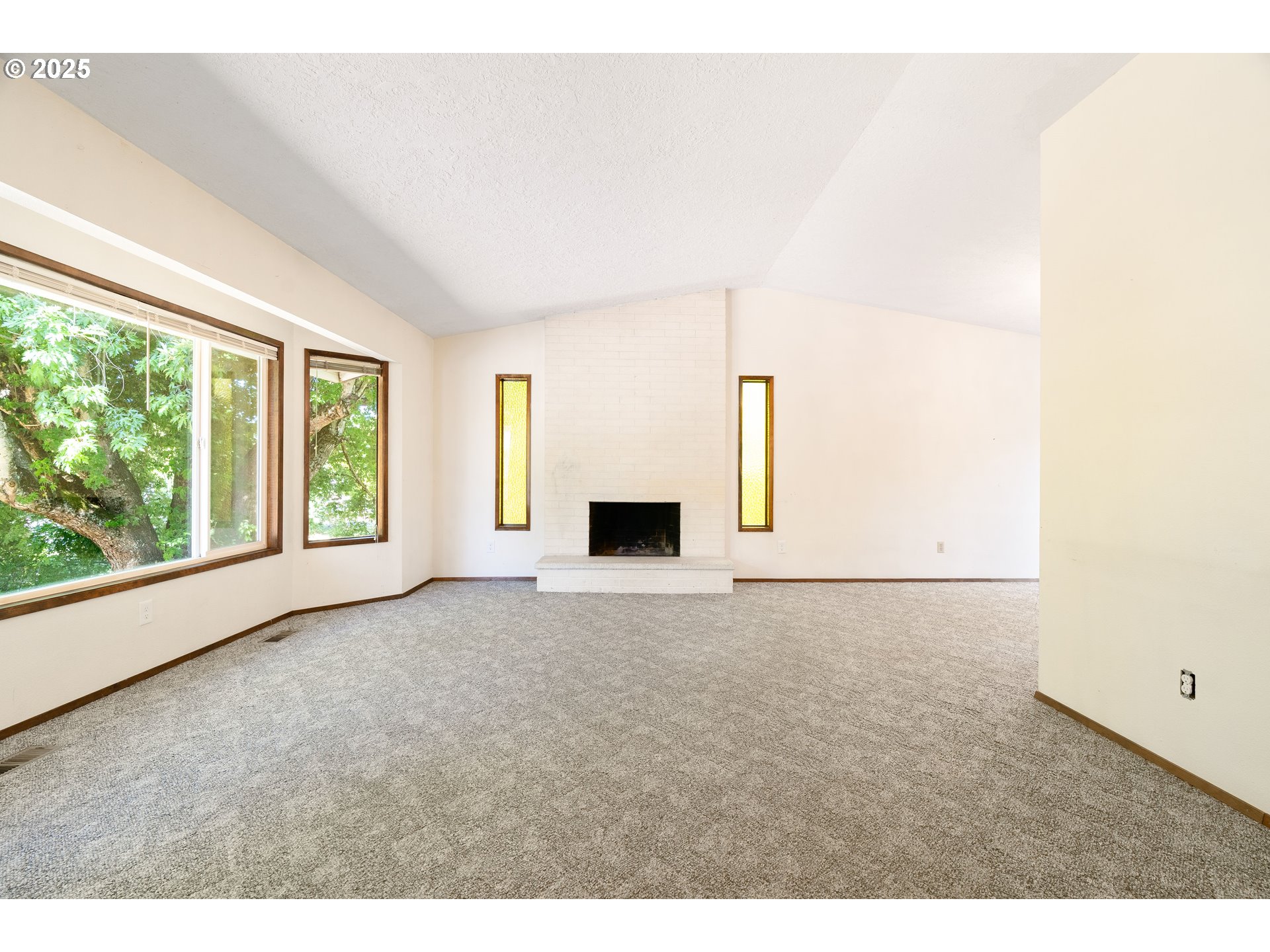 1246 Southeast Barnes Road Gresham, OR 97080 - Photo 5 of 43 a view of empty room with front door