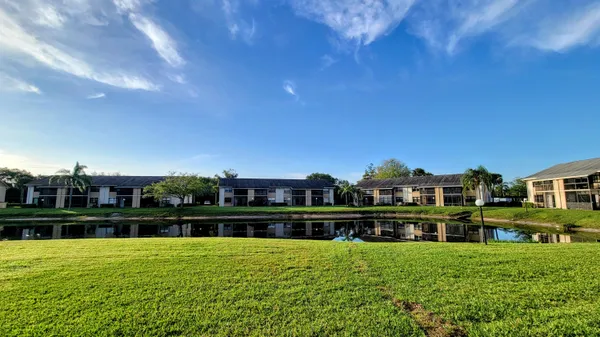 $199,999 | 3105 Southeast Aster Lane, Unit 1806, Stuart, FL 34994