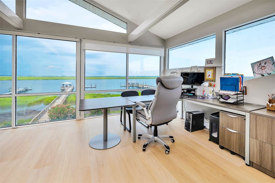 104 Talahi Island Lane Brunswick, GA 31520 - Photo 34 of 82 Master Sunroom