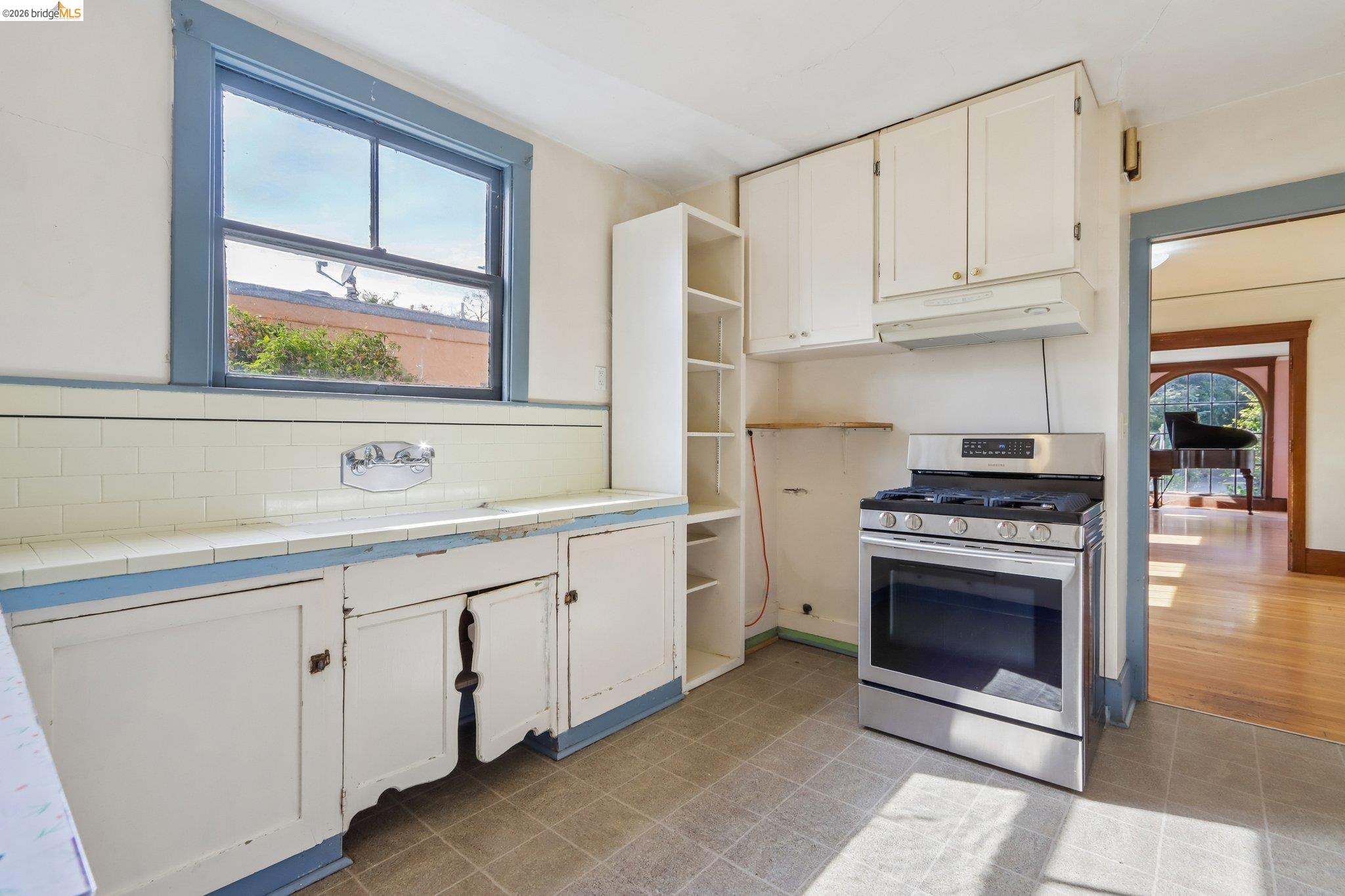 2144 Oregon Street Berkeley, CA 94705 - Photo 17 of 44 Gallery Image 17